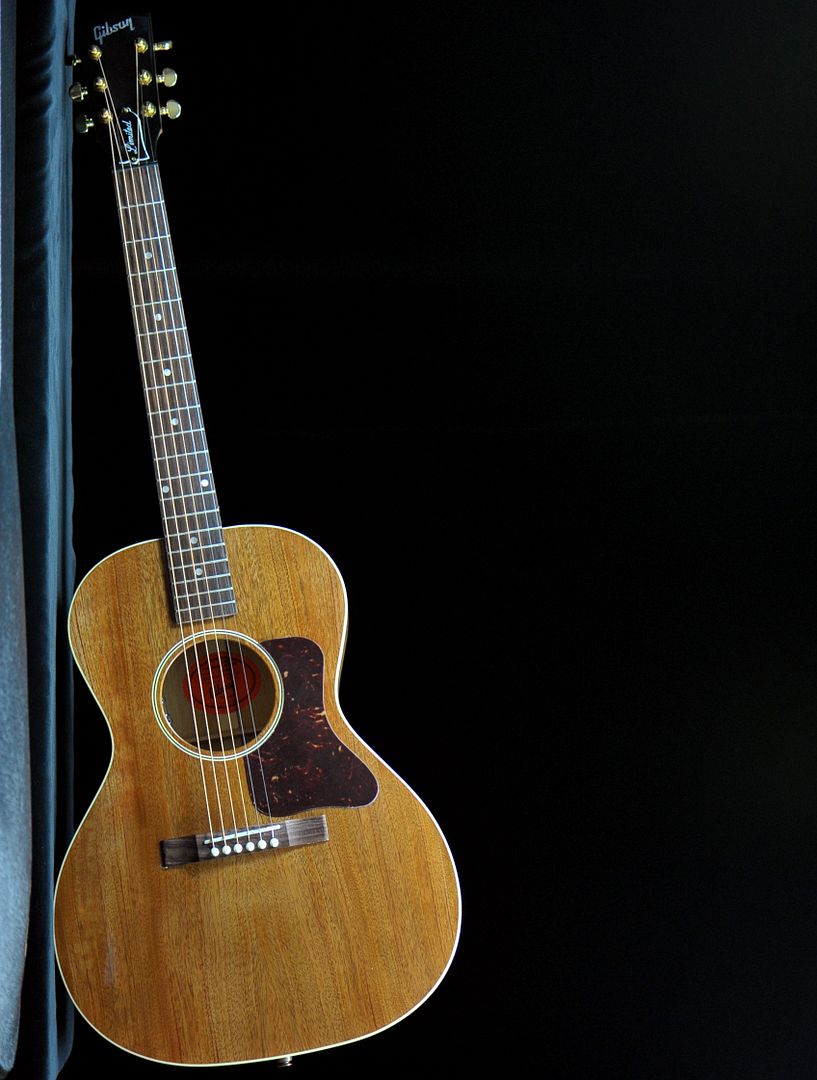 2016 Small Gibson Genuine Mahogany L00 Acoustic Guitar in Natural from